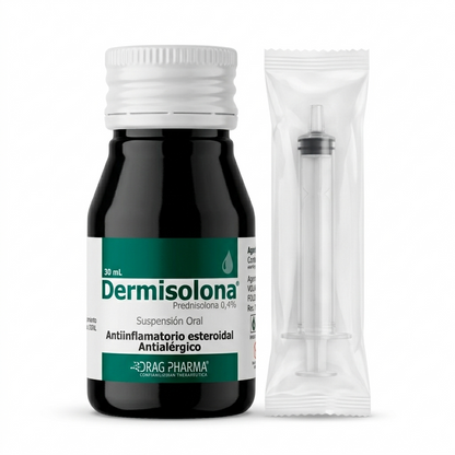 Botella frontal de Dermisolona 10 ml acompañada de jeringa graduada para una dosificación exacta según el peso del animal.