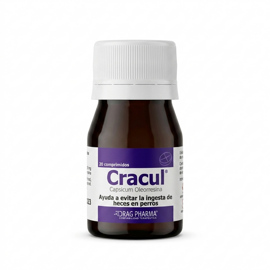 Vista frontal de la botella de Cracul solución oral para mascotas sobre fondo blanco, mostrando el diseño principal de la etiqueta.