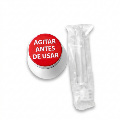 Vista superior en perspectiva de la botella de Diarrepas de 100 ml junto a su jeringa dosificadora para un control preciso en mascotas.