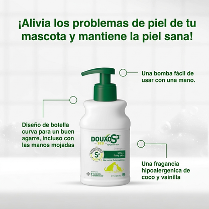 Afiche publicitario en español de Douxo S3 SEB Shampoo para problemas de piel grasa o escamosa en mascotas. Destaca su diseño de botella curva de fácil agarre y dosificador de una mano.